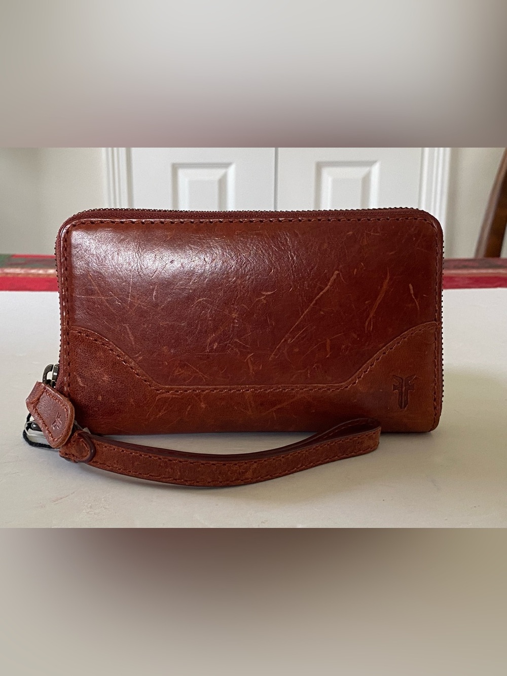 Women’s Frye Logo Melissa Brown Leather Accordion Zip Phone Wallet Wristlet NWT